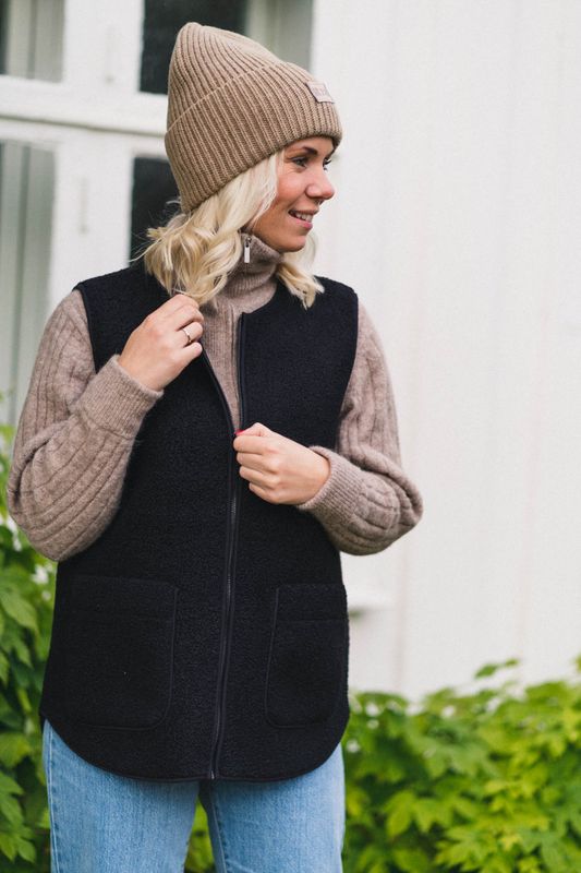 Nanika Waistcoat Black 