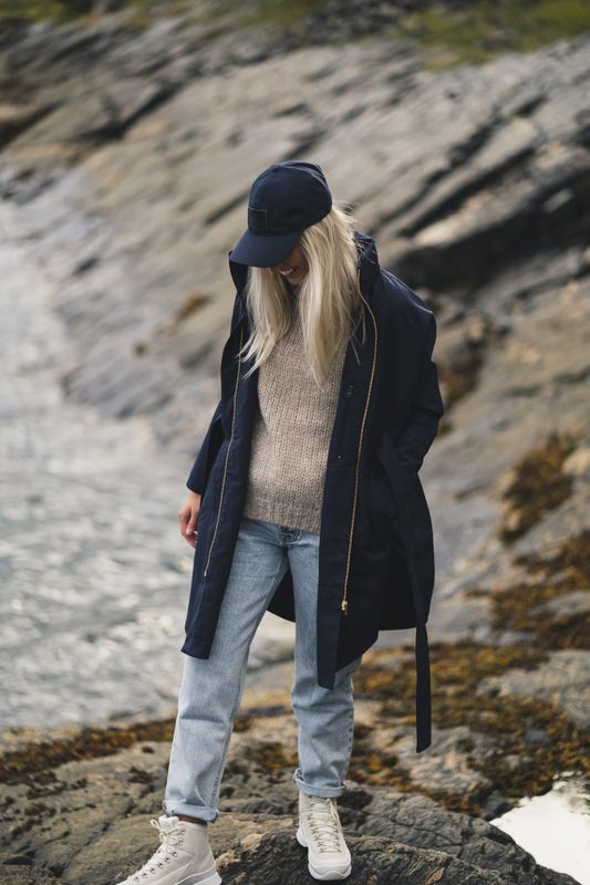 Bris Poncho Dark Navy 