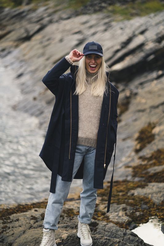 Bris Poncho Dark Navy 