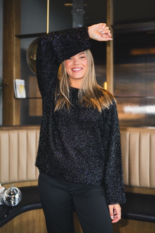 Yelena Pullover Black