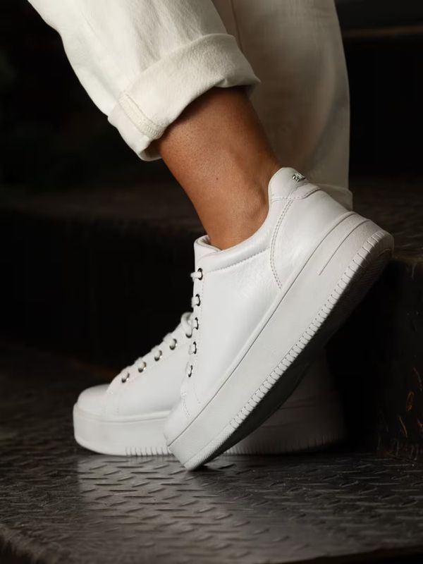 Gorbio White 