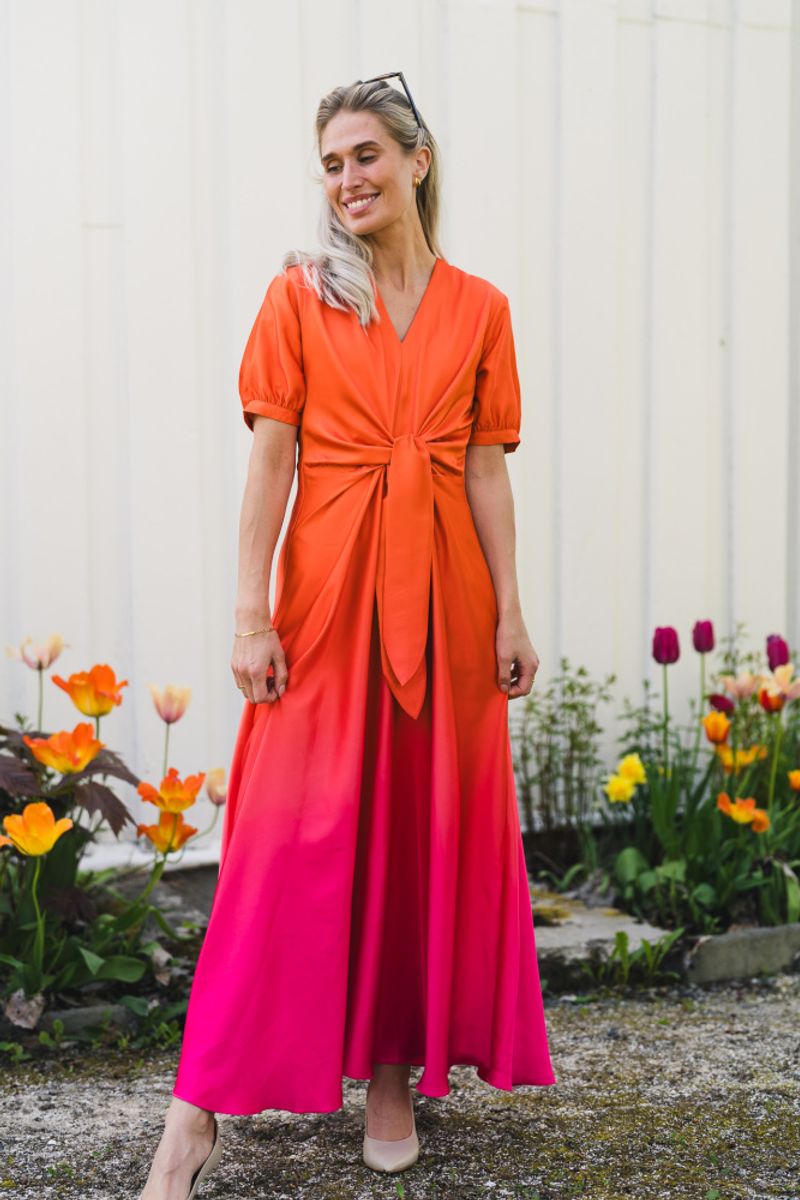 Faye Dress Semi Rich Gradient Punch 