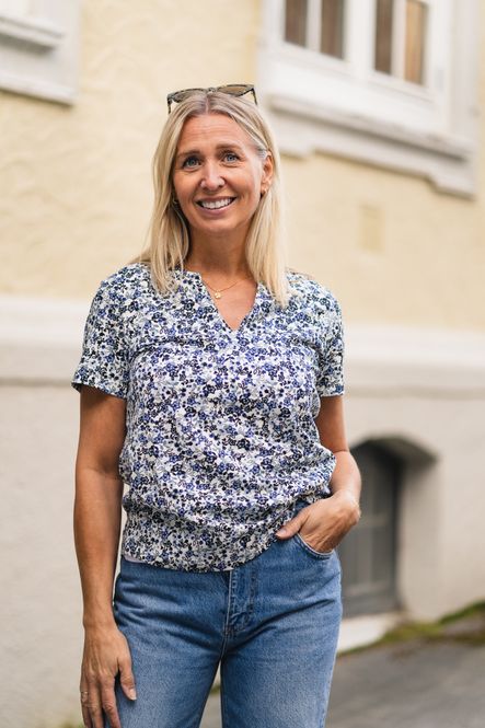 Hovedbilde Gesinas T-Shirt Faded Denim Mini Flower Print