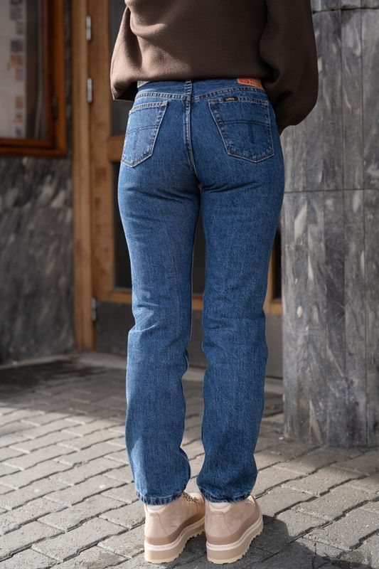 Lindsay Jackson Dark Piedra Wash 