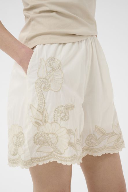 Hovedbilde Bitja Shorts Whisper White W French Oak Emb