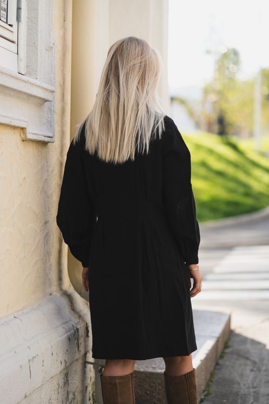 Elsa Asana Dress Black 