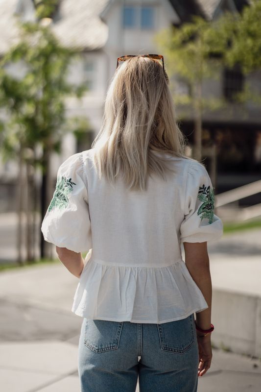 Pine 2/4 Tie Top Star White Pine Embrodery  