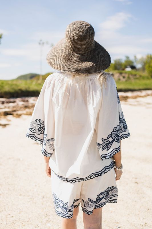 Biancha Blouse Whisper White W Blue Emb