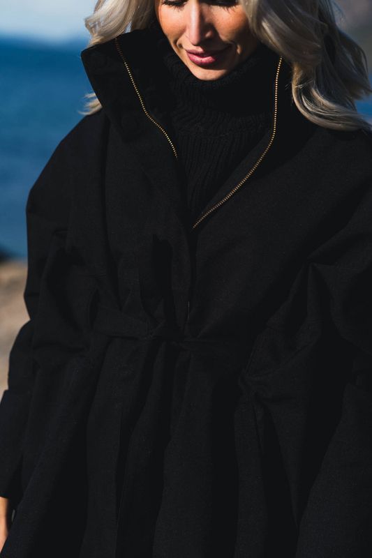 Bris Poncho New Black