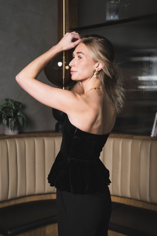 Vessi Velour Balloon Corsage Black 