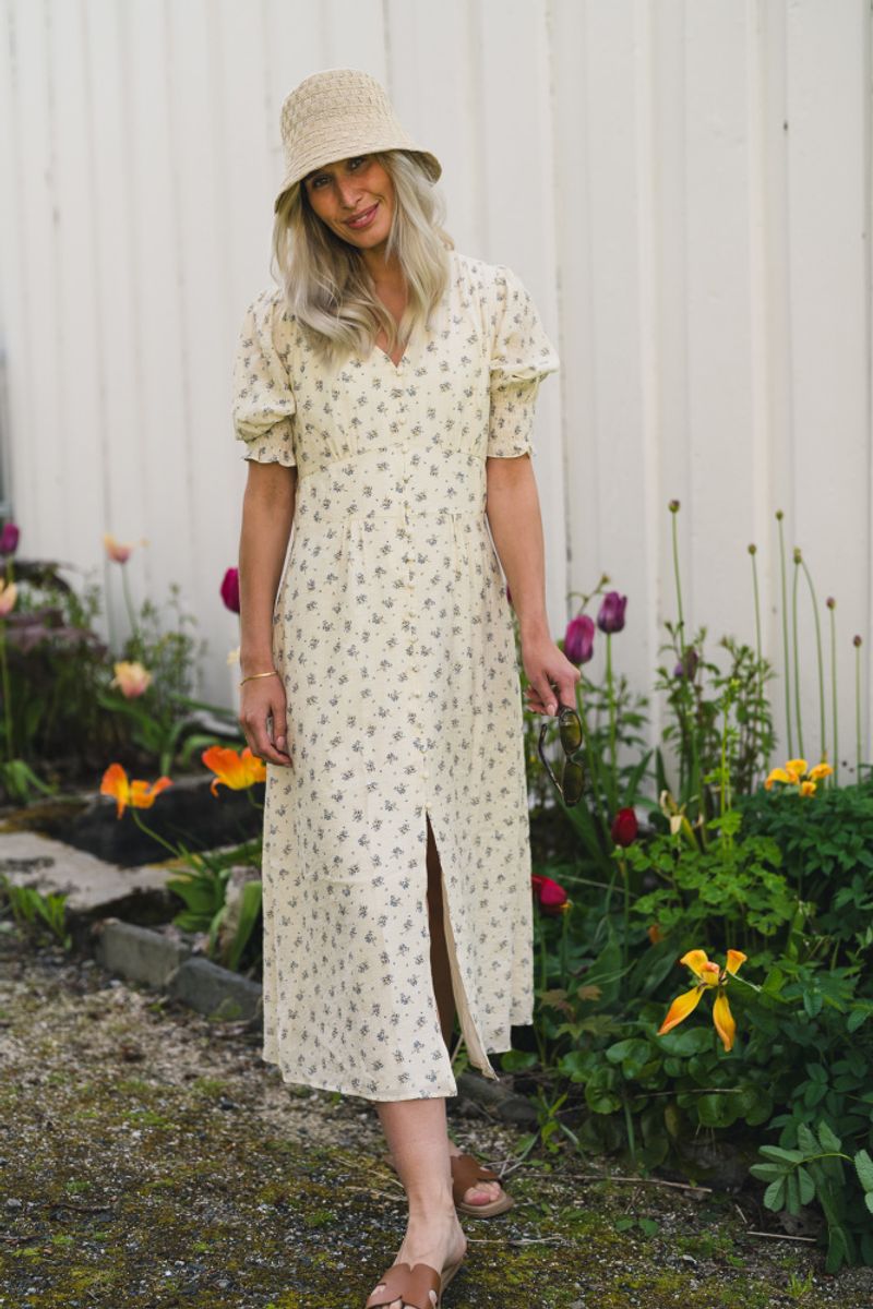 Valley Soft Fleur Dress Creme 