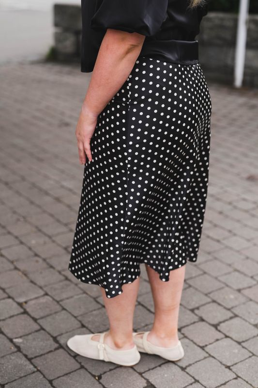 Pella HW Midi Skirt Black Small Birch Dots 
