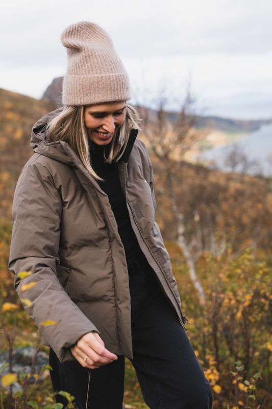 Besseggen Light Short Jacket Taupe 