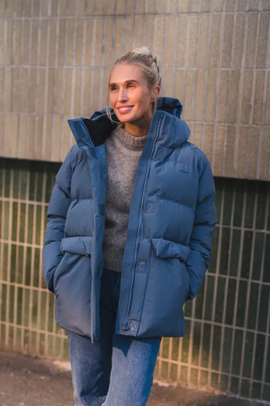 Besseggen Down Jacket Blue Aqua 