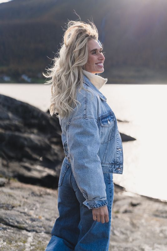 W Cropped Denim Jacket Blue Washed 
