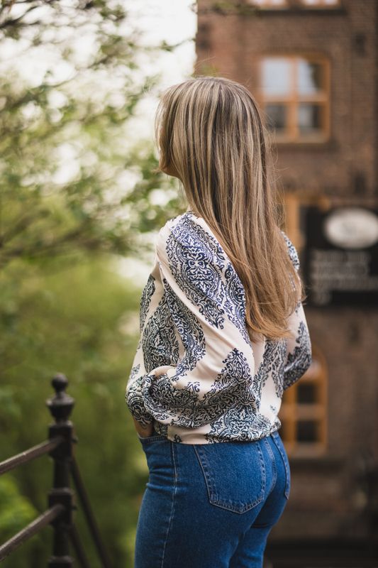 Rosslyn Paisley Drop Blouse Creme 