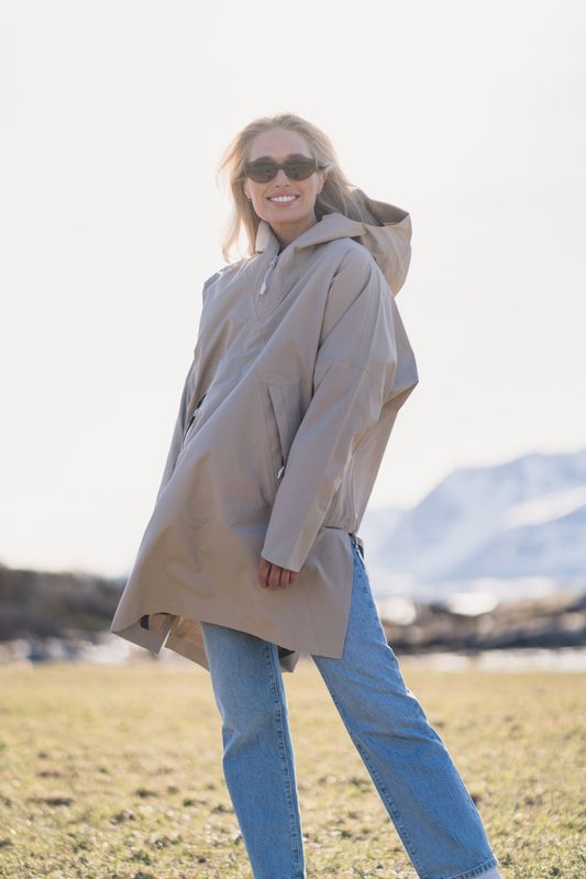 Aalesund Poncho Beige 