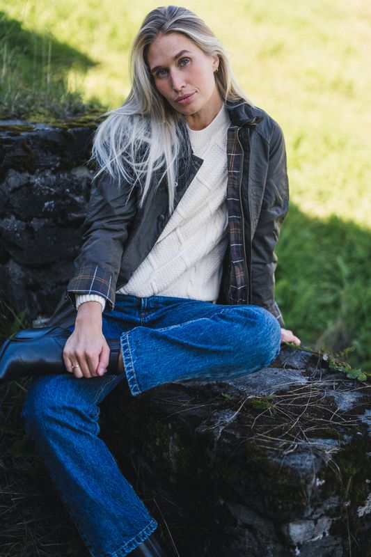 Classic Beadnell Wax Jacket Olive 