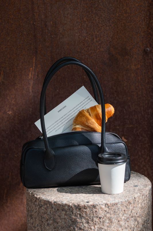 Gigi Handbag Black 