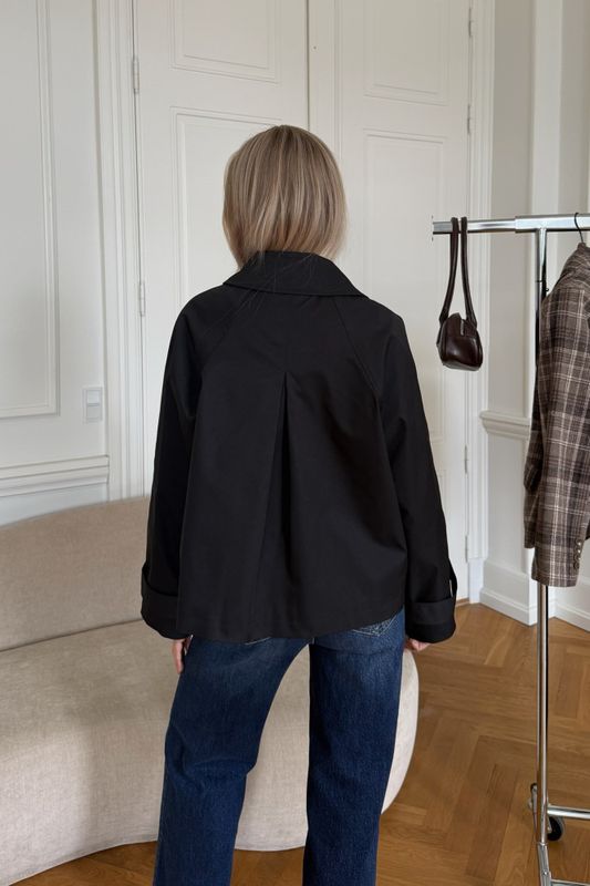 Avaic Short Trenchcoat Black 