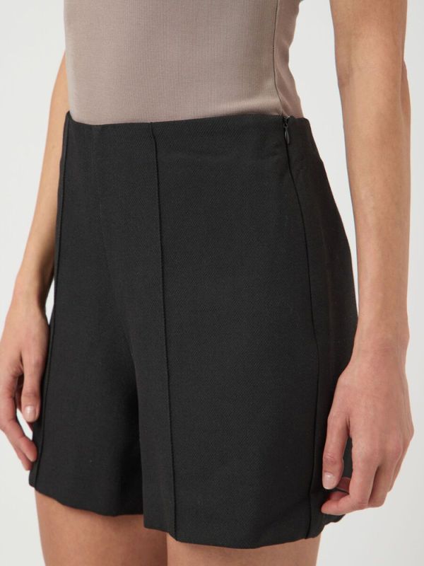 Ilea HW New Shorts Black 