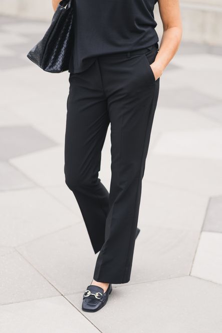 Hovedbilde Clara 285 Black Regular 