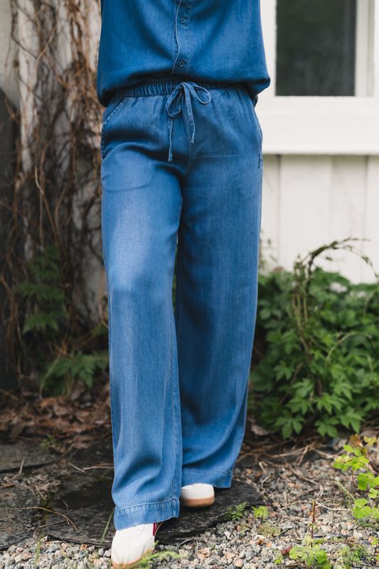 Scarlett Pant Medium Wash Blue Denim 