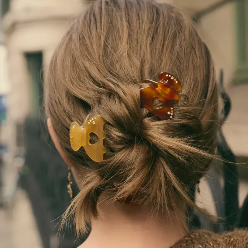 Cerys Hair Claw Honey 