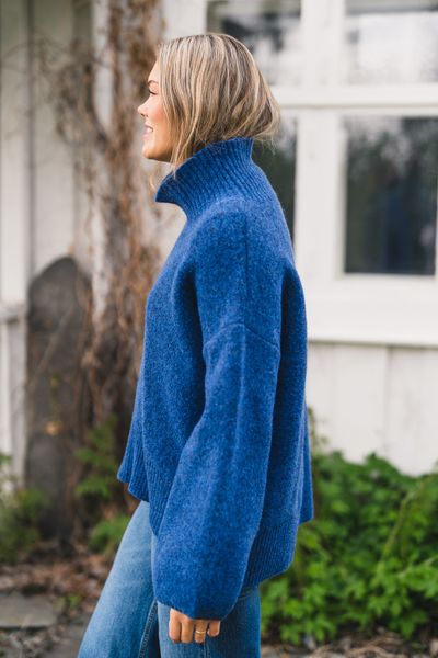 Hovedbilde Fam Patch Short Sweater True Navy 