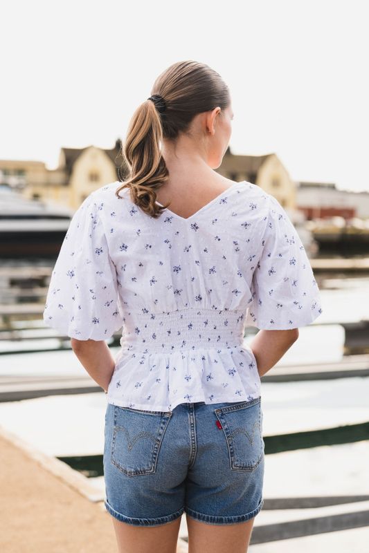 Sapura Flower Dobby Blouse Blue Flower 