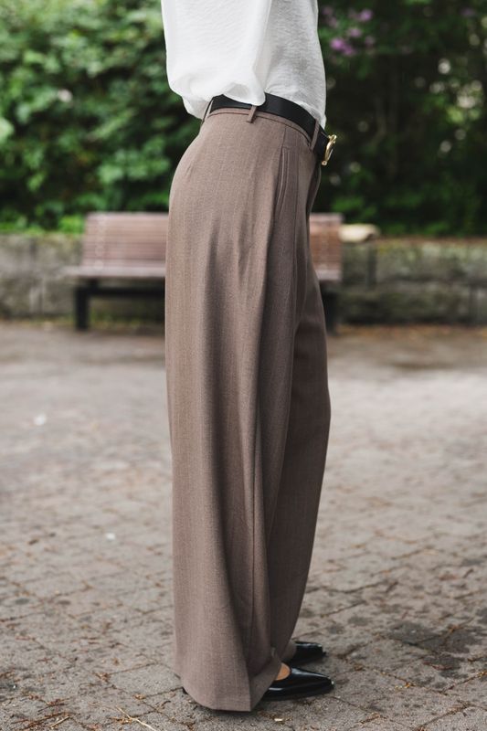 Essiall Pinstripe Pants Taupe 