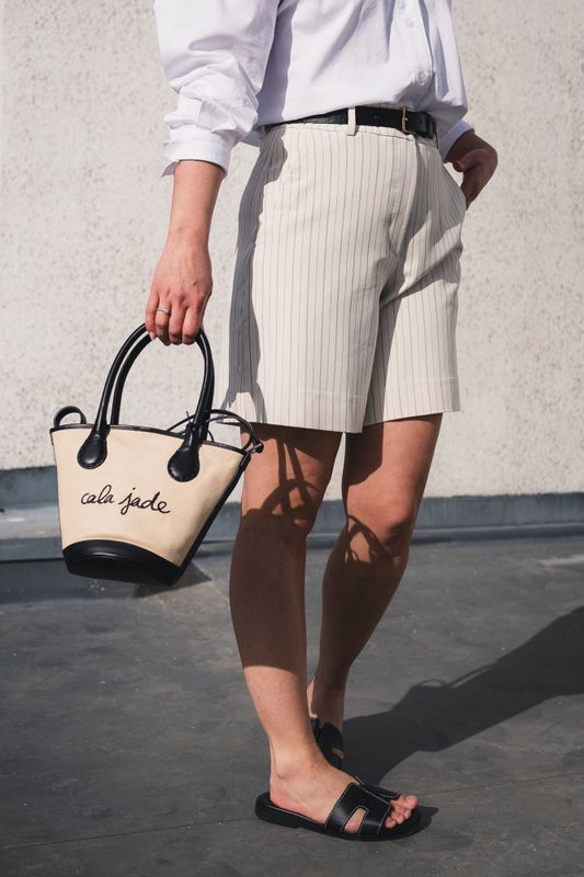 Laura Midi Shorts 876 Sand Navy Pin