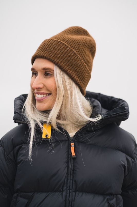 Beanie Walnut 