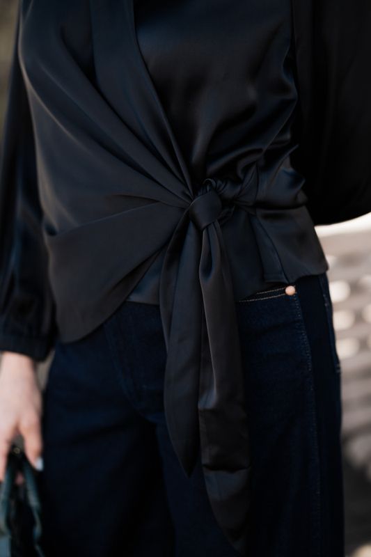 Elena Blouse Semi Rich Black 