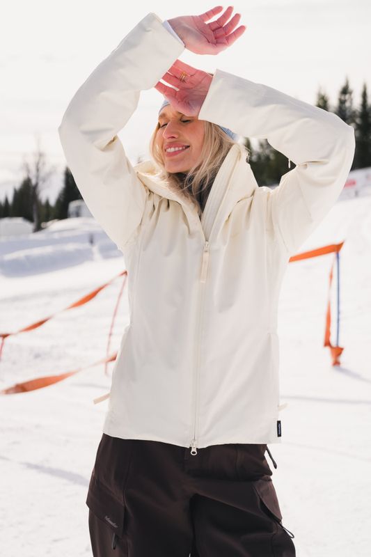W Tryvann Light Down Jacket Ecru 