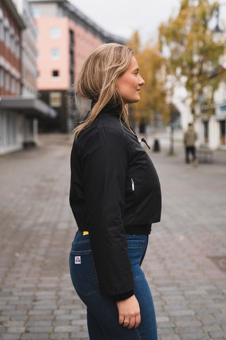 Hovedbilde Andreja Bomber Black 
