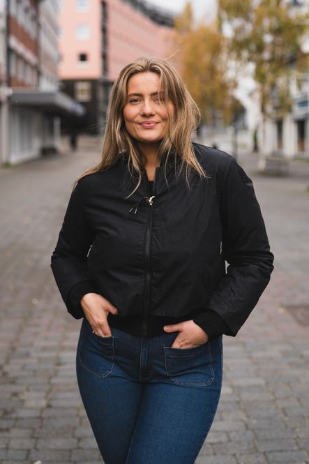 Hovedbilde Andreja Bomber Black 