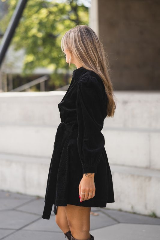 Corduroy Mini Dress Black - Vakre Vene