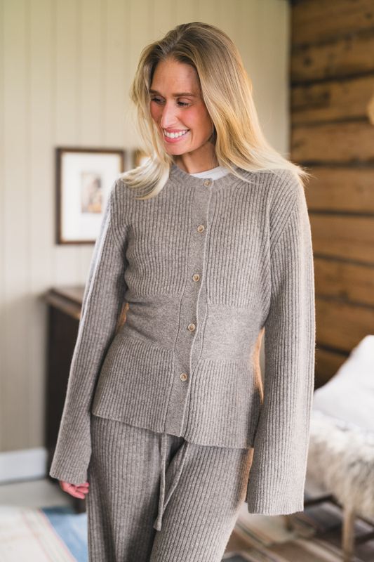Amara Fitted Cardigan Taupe 