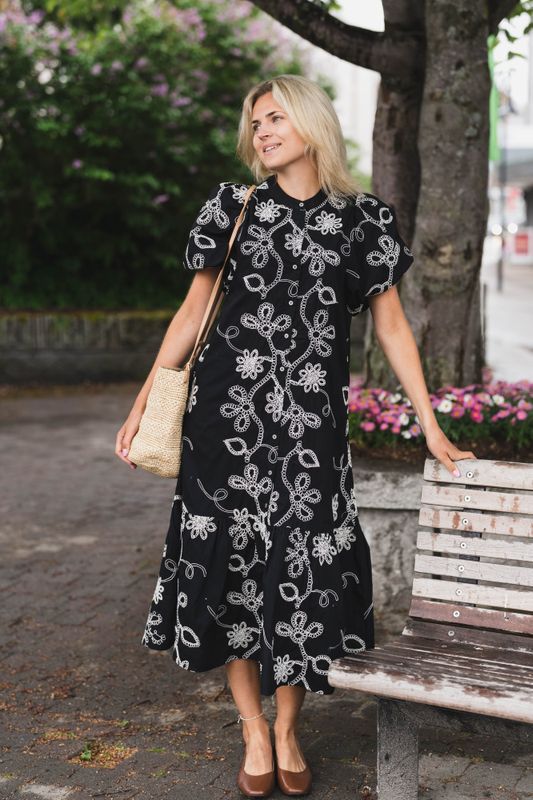 Veronica Dori Emb Dress Black 