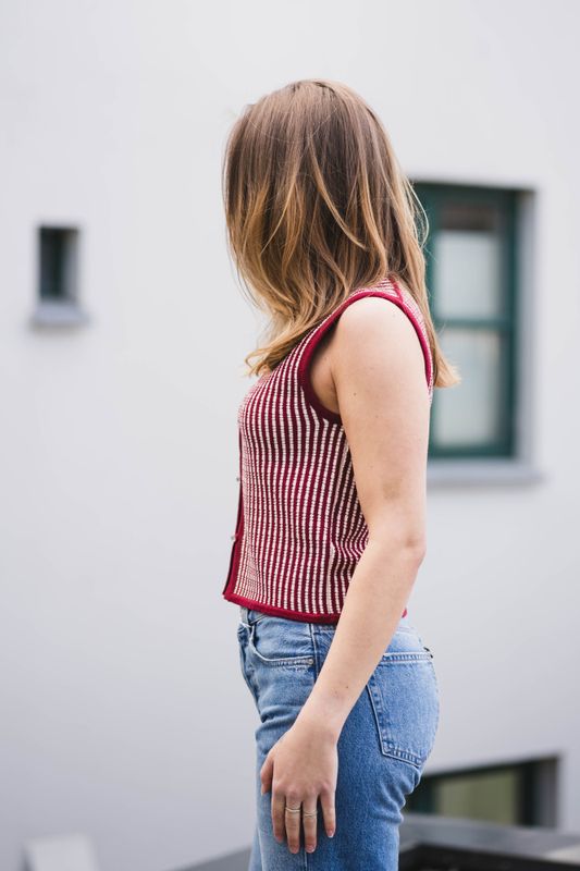 Priscilla Vest STP Rhubarb/B Sand