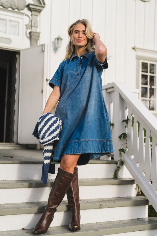 Turo Alena 2/4 Dress Mid Blue Wash 