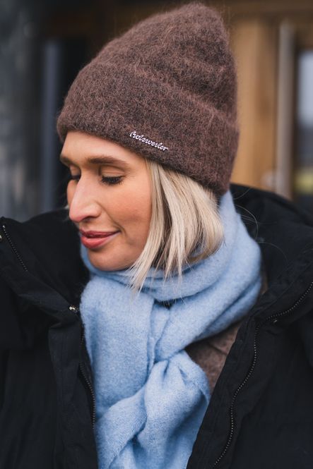 Hovedbilde Tine Fluffy Beanie Dark Brown 