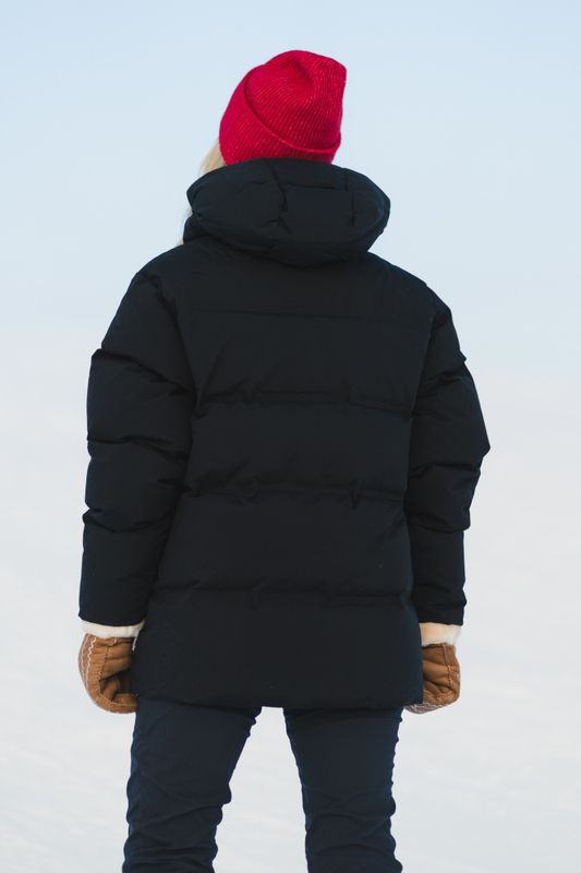 Besseggen Down Jacket Black 