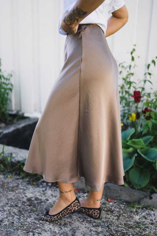 Bovary Skirt Dark Taupe