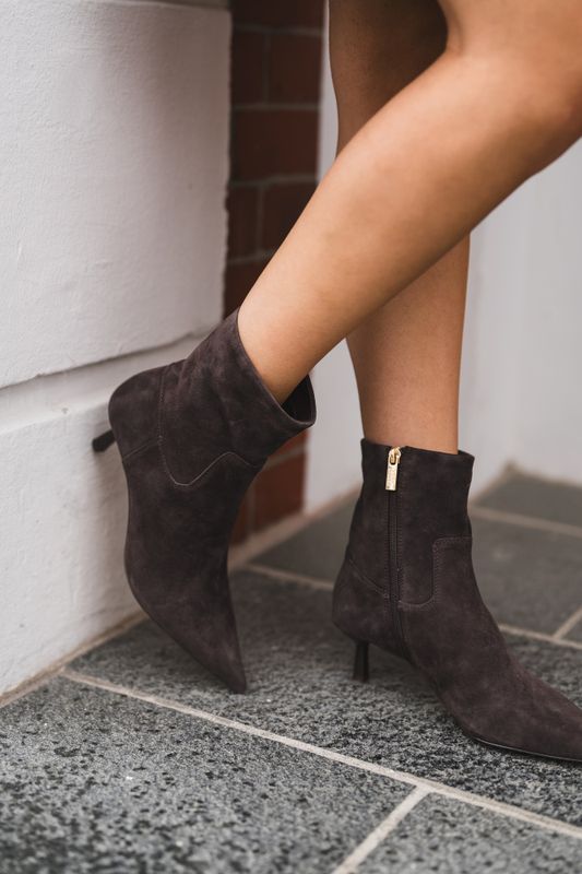 Rebella Suede Dark Brown 