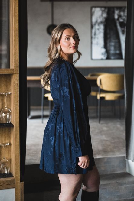 Hovedbilde Della Dress Signature Satin 