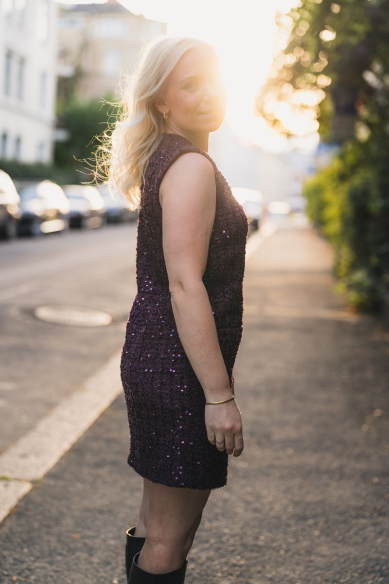 Avani Dress Burgundy 