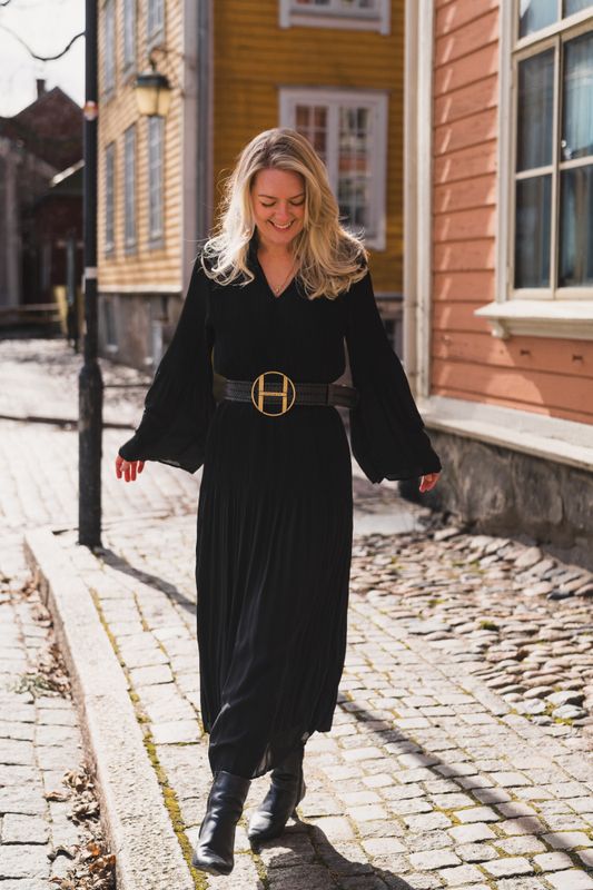 Mila Dress Jet Black 