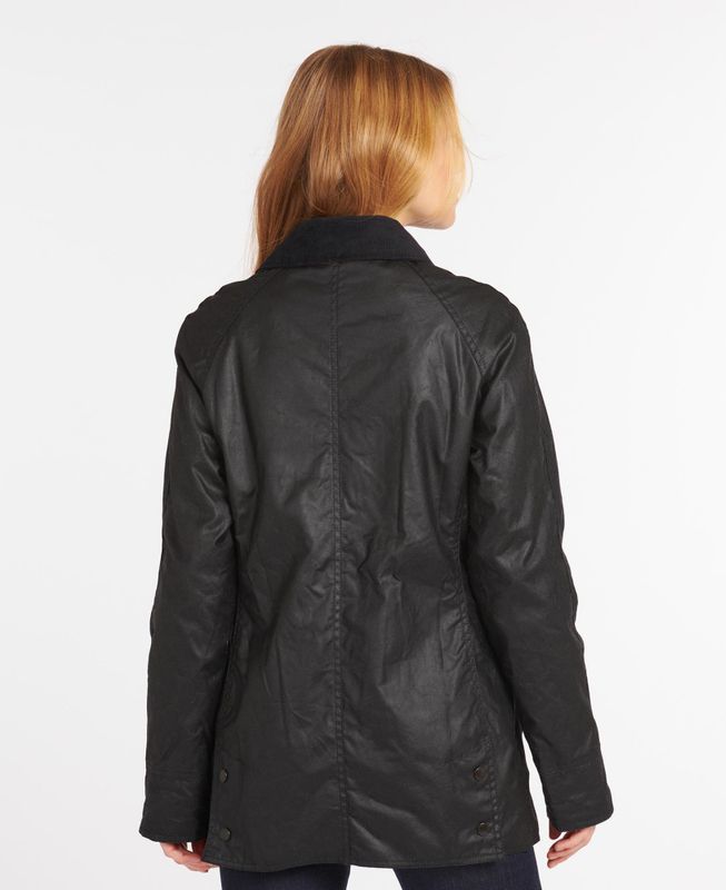 Beadnell Wax Jacket Black 
